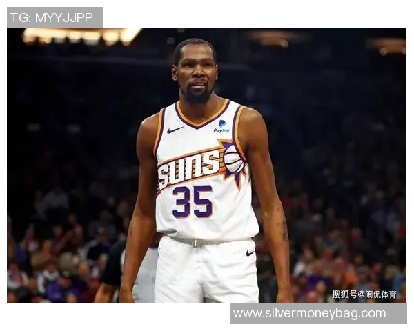 九年难忘!亚当斯出场全场欢呼 杜兰特登场遭遇漫天嘘声 九年难忘!亚当斯出场全场欢呼 杜兰特登场遭遇漫天嘘声