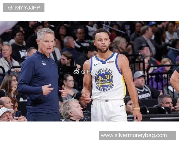 科尔谈库里挑战：如何在漫长赛季中保持稳定性并合理安排出场时间